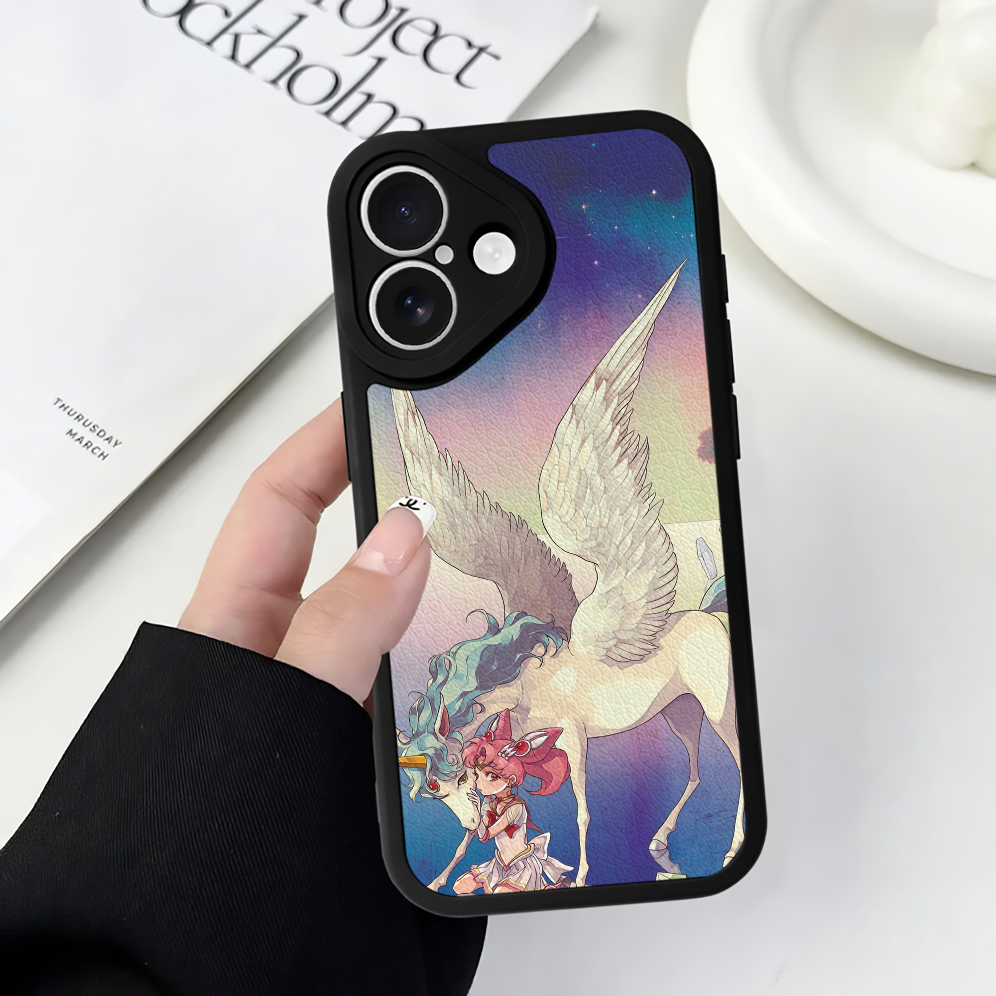 （画像用） 美少女戦士セーラームーン Sailor Moon 【iPhone 16シリーズ対応】シリコンスマホケース（レザー調） 材質：シリコン